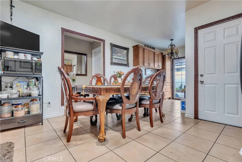 5231 Clara Street, Cudahy, California 90201 home-pic-4